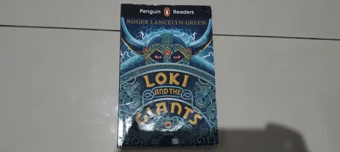 Livro Loki and The Giants