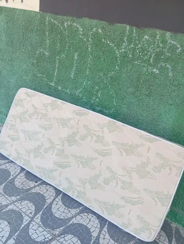 Vendo Colchão Solteiro