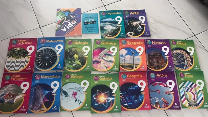 Livros poliedro 9 ano *2025