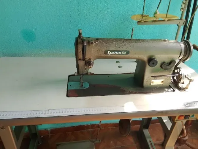 Máquina de Costura - Reta Industrial (Yamata)