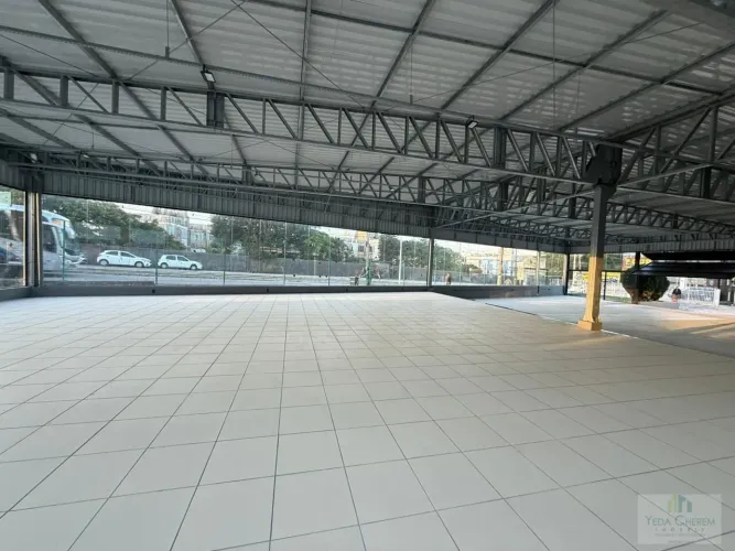 Loja Ponto Comercial em Capoeiras