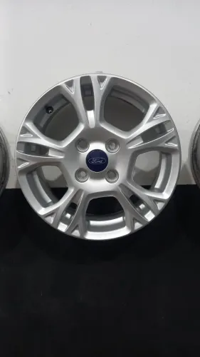 Roda aro 15  original  New fiesta  semi novas