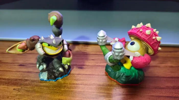 Lote 2x skylanders Giants reservado para cliente