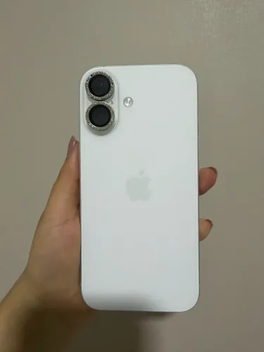 ? iPhone 16 128GB