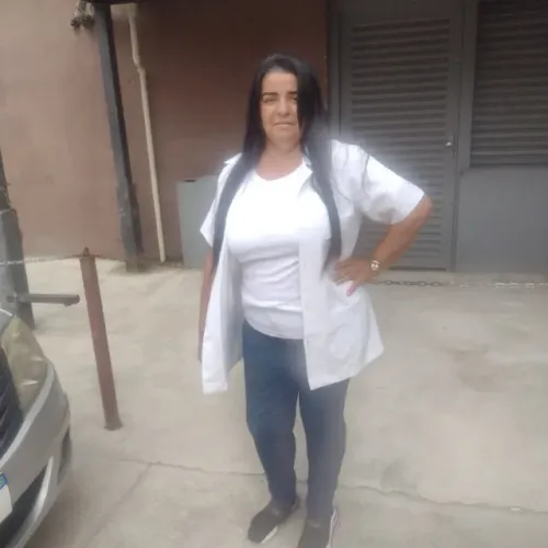Sou Cuidadora De Idoso GTT também.Formada a 12 Anos tenho Referências Trabalho Em Hospital