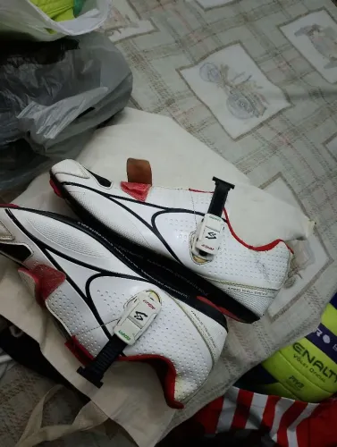 Chuteira Spiuk para Ciclismo e auto Rendimento esportivo número 39/40 excelente estado G..
