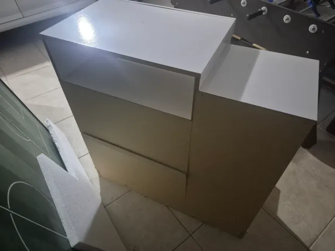 Vende-se cômoda 