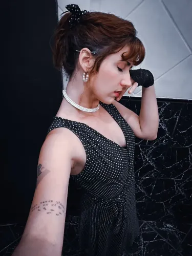 Vestido de bolinha preto e branco