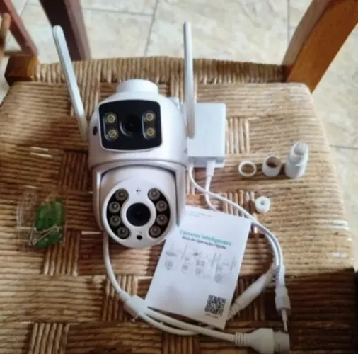 Câmera externa com Wi-Fi modelo-B-MAX BM-IP173