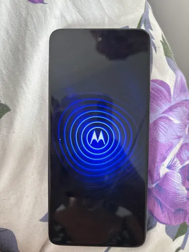 Celular Motorola G14 rose