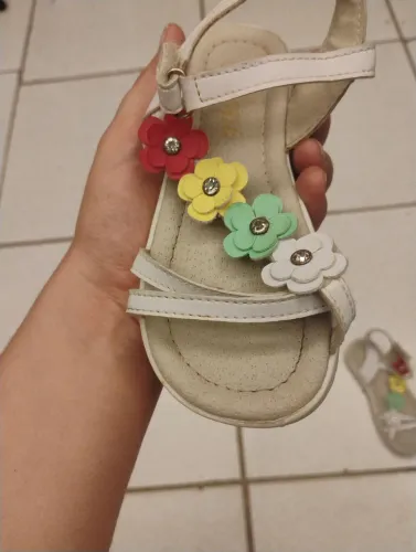 Sandália infantil floral menina - tamanho 26
