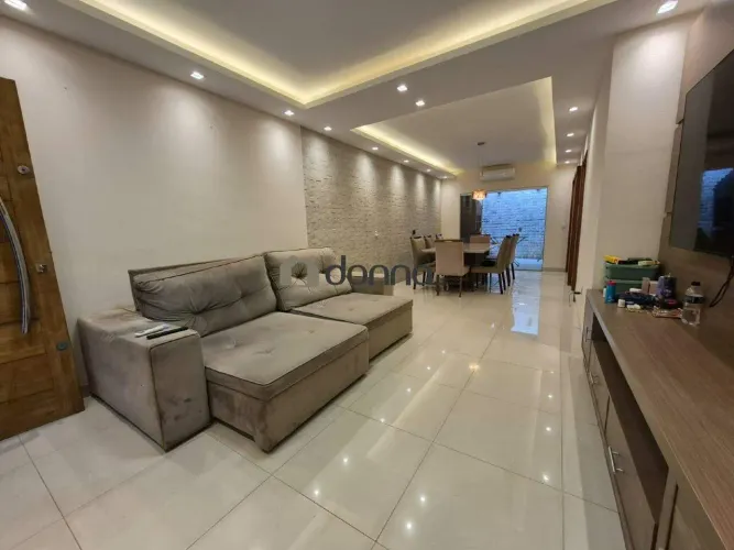 Casa à venda no Condominio Terra Nova em Uberaba 3 dorms, varanda gourmet e 2 vagas