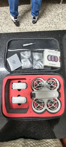 Dji Neo com baterias e acessórios 