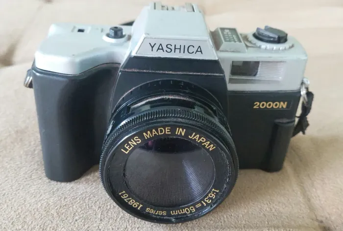 Câmera fotográfica yashica 2000N analógica máquina de foto fotográfica antiguidade antigo