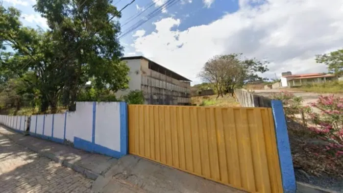 Leilão - Comercial - De R$1.930.000,00 Por R$965.000,00