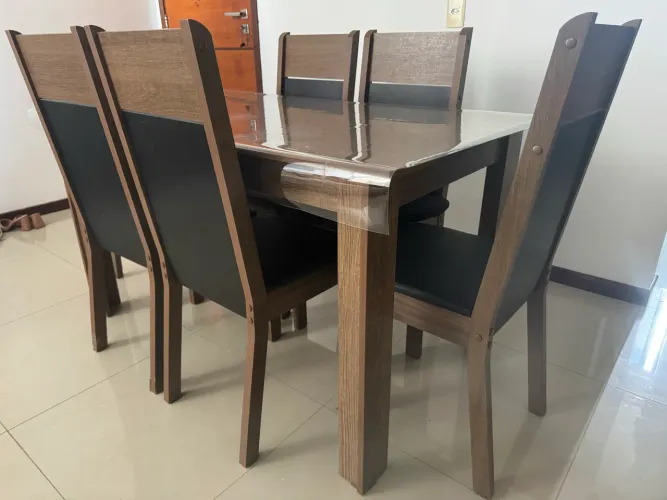 MESA JANTAR com 6 Cadeiras