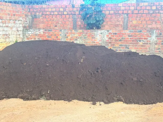 Vendo uma carrada de terra preta 16mt