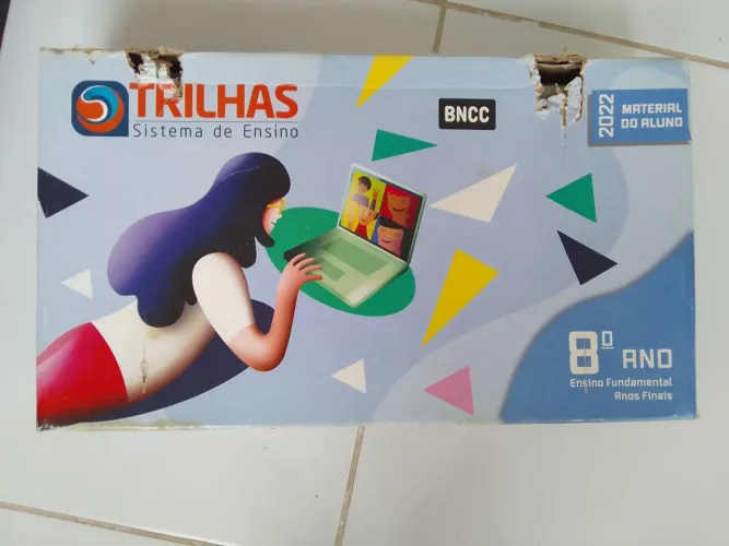 Livros 8° ano ( Sistema de ensino trilhas) trilhas)