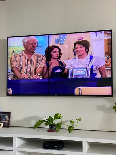 Tv Samsung 55 QLED (Funcionando, com linha preta)