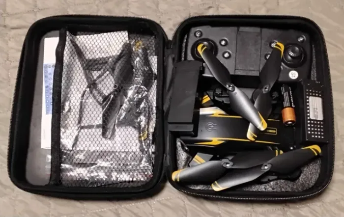 Drone com 4 baterias novas NÃO PROFISSIONAL
