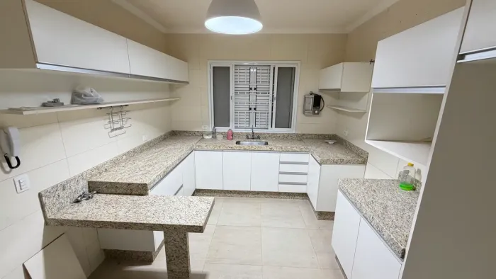 Cozinha completa, praticamente nova