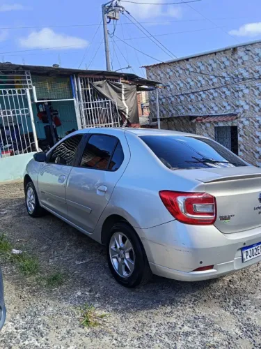 Renault Logan Dynamique Hi-flex 1.6 8V 4P 2016