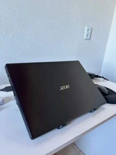 Acer Aspire 3 (modelo A315) processador AMD Ryzen 3 de 8GB de RAM e 1TB de HD).