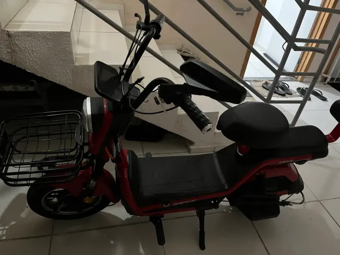 Scooter elétrica shineray