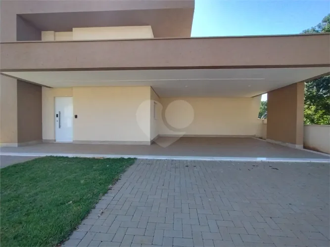 Condomínio com 3 quartos à venda em Morato - SP