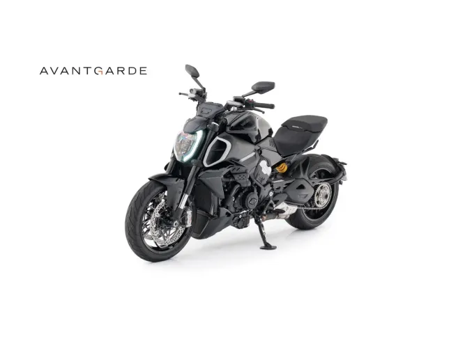 Ducati Diavel v4 2025