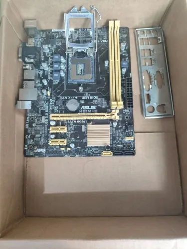 Placa mãe lga 1150 Asus H81M-E leia*