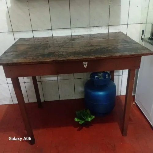 Mesa de Madeira Maciça ORIGINAL 