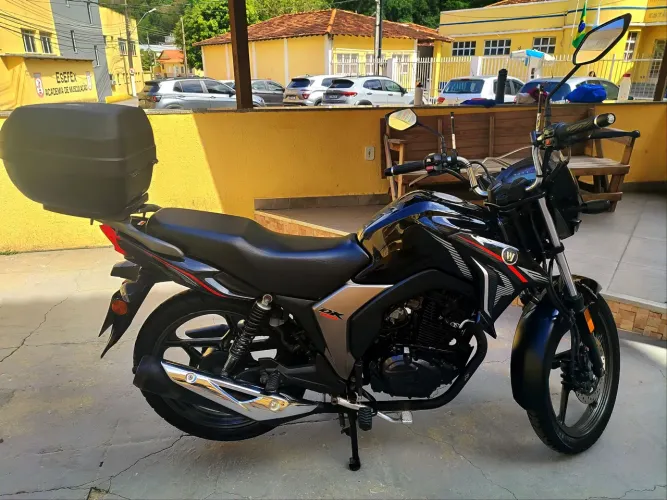 Haojue Suzuki DK 150 - Impecável, Econômica e Pronta para Rodar!