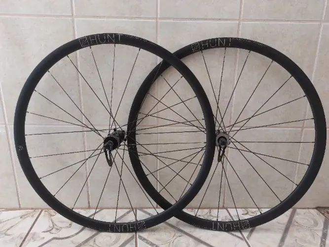 Par rodas Hunt Aero Light Disc road não é vzan roval
