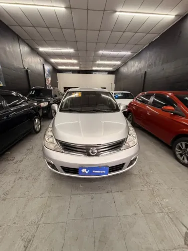 Nissan Tiida Sedan 1.8 16V Flex Fuel 4P 2013
