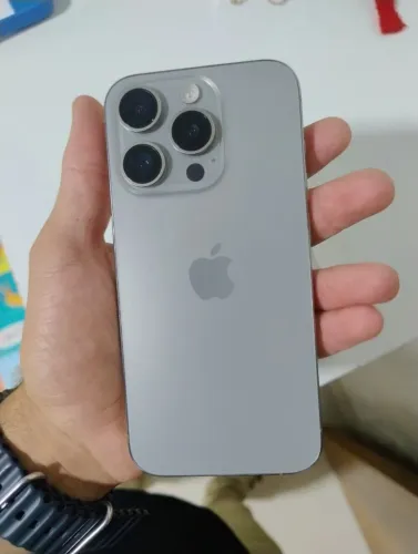 iPhone 15 pro 128 gb