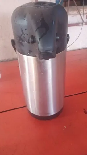 vendo essa garrafa térmica da grande