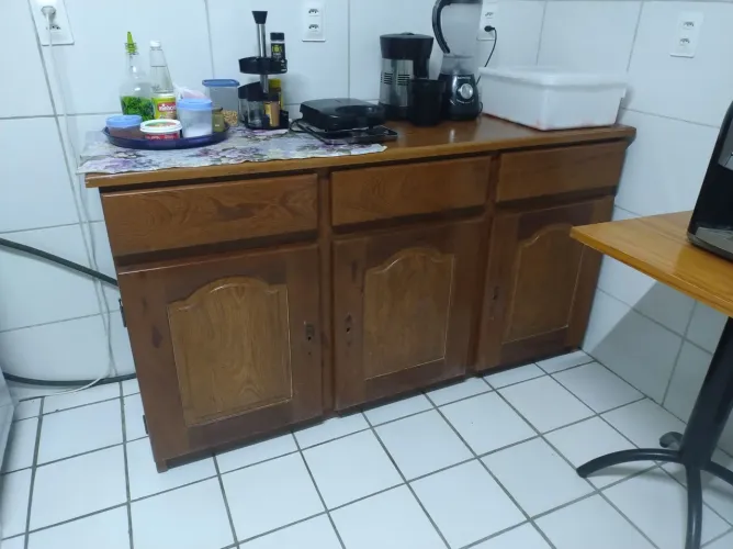 Buffet aparador de madeira maciça