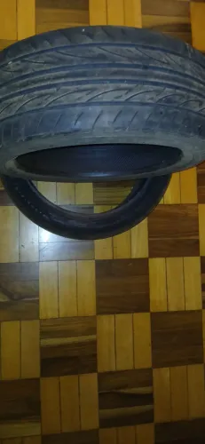 Vendo pneus Yokohama medida 205/45 R17 Pneu Run Flat de Mini Cooper 