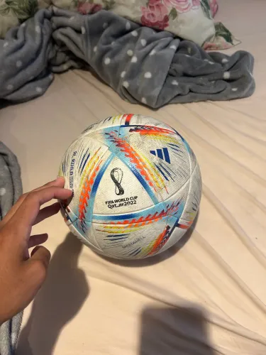 Vendo bola da copa de 2022