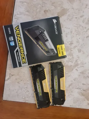 Corsair vengeance 2 X 8 - 16 gb Dourado SEM TROCAS