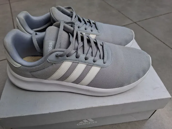 Tenis adidas usado - tamanho 41