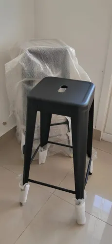 Banquetas de metal 180,00 cada