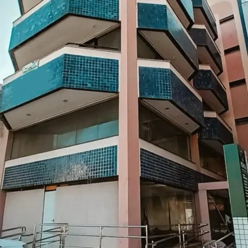 Alugo prédio comercial no São Francisco