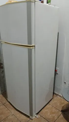 Geladeira usada bom estado