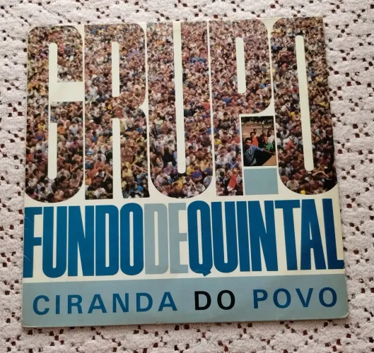 Disco de vinil-Grupo Fundo de quintal_Ciranda do Povo