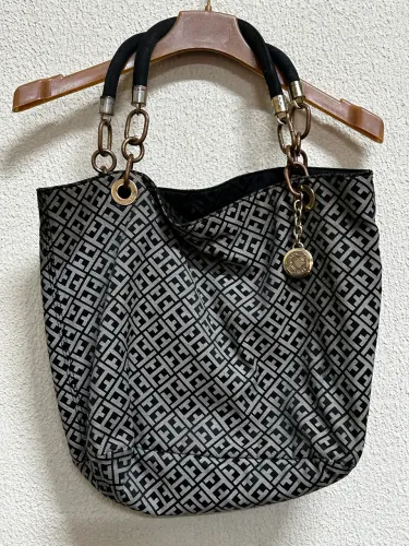BOLSA TOMMY HILFIGER USADA