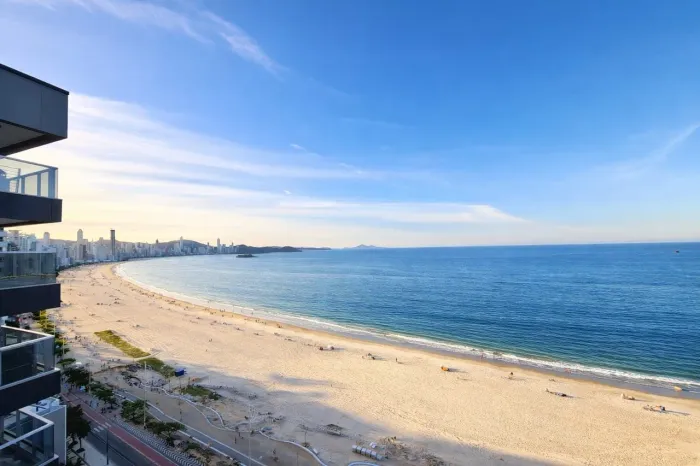FRENTE MAR INCRÍVEL NA AV. ATLÂNTICA COM CHURRASQUEIRA CARVÃO ?