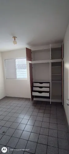 Alugou quarto individual em apto