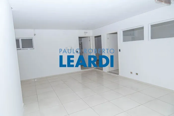 CASA ASSOBRADADA - POMPEIA - SP